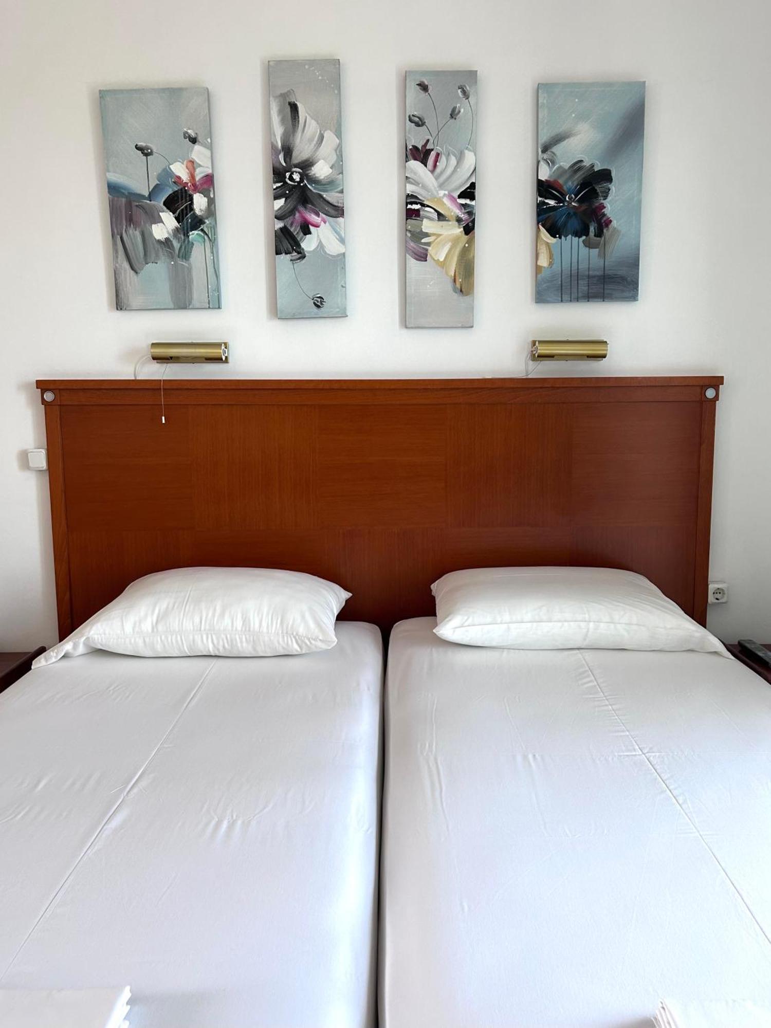 Bay Holiday Hotel & Spa Karavómilosz Kültér fotó