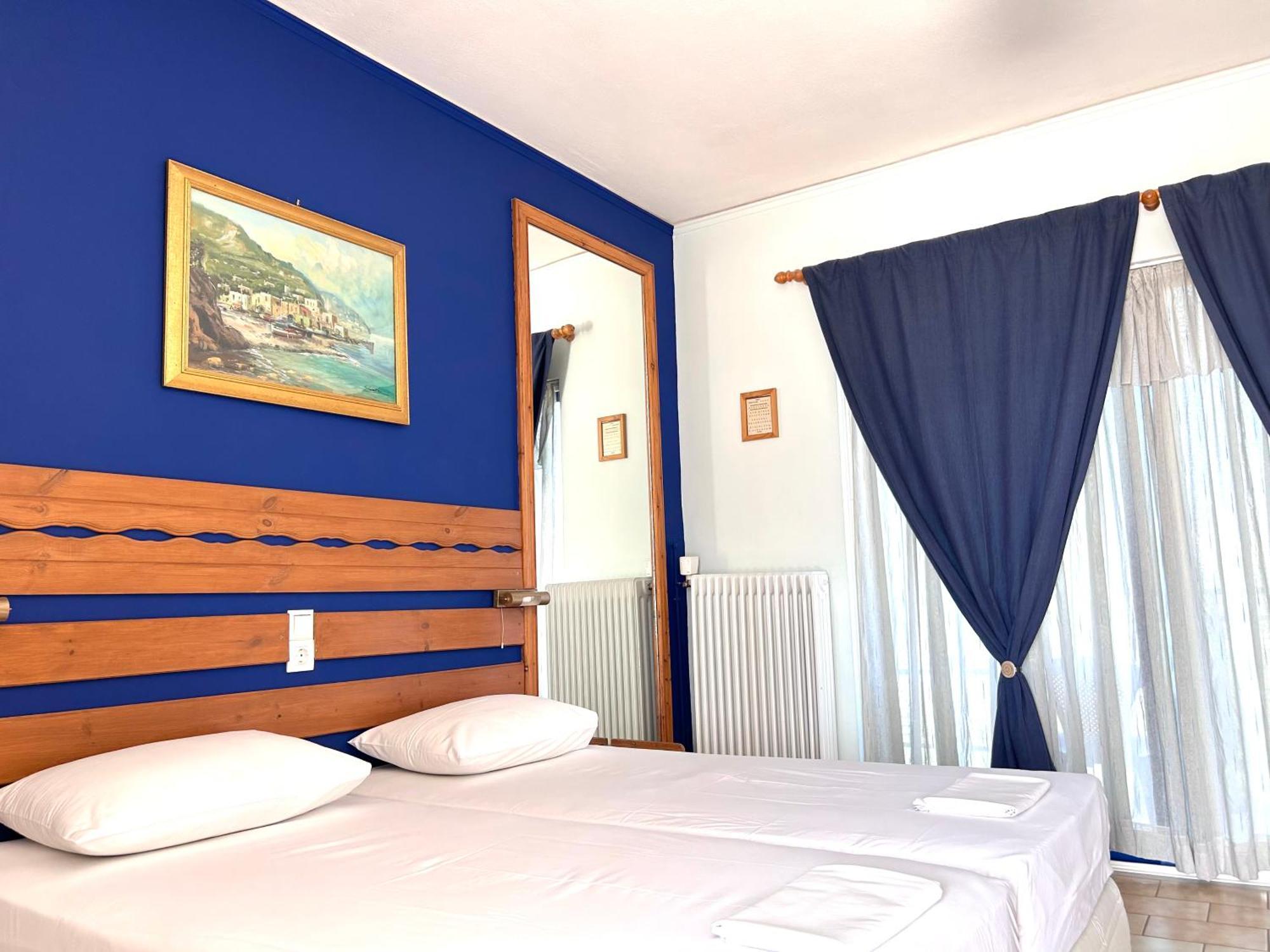 Bay Holiday Hotel & Spa Karavómilosz Kültér fotó