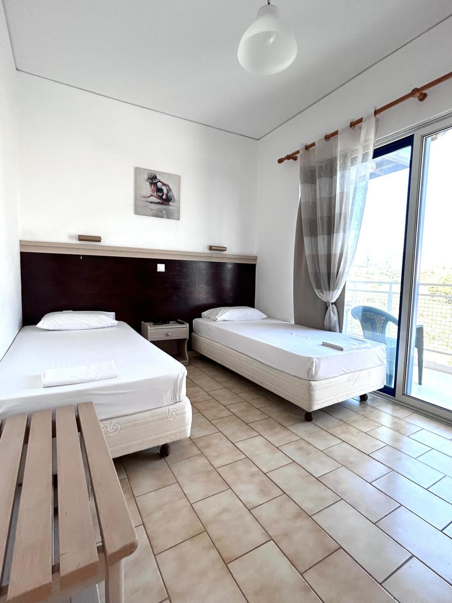 Bay Holiday Hotel & Spa Karavómilosz Kültér fotó