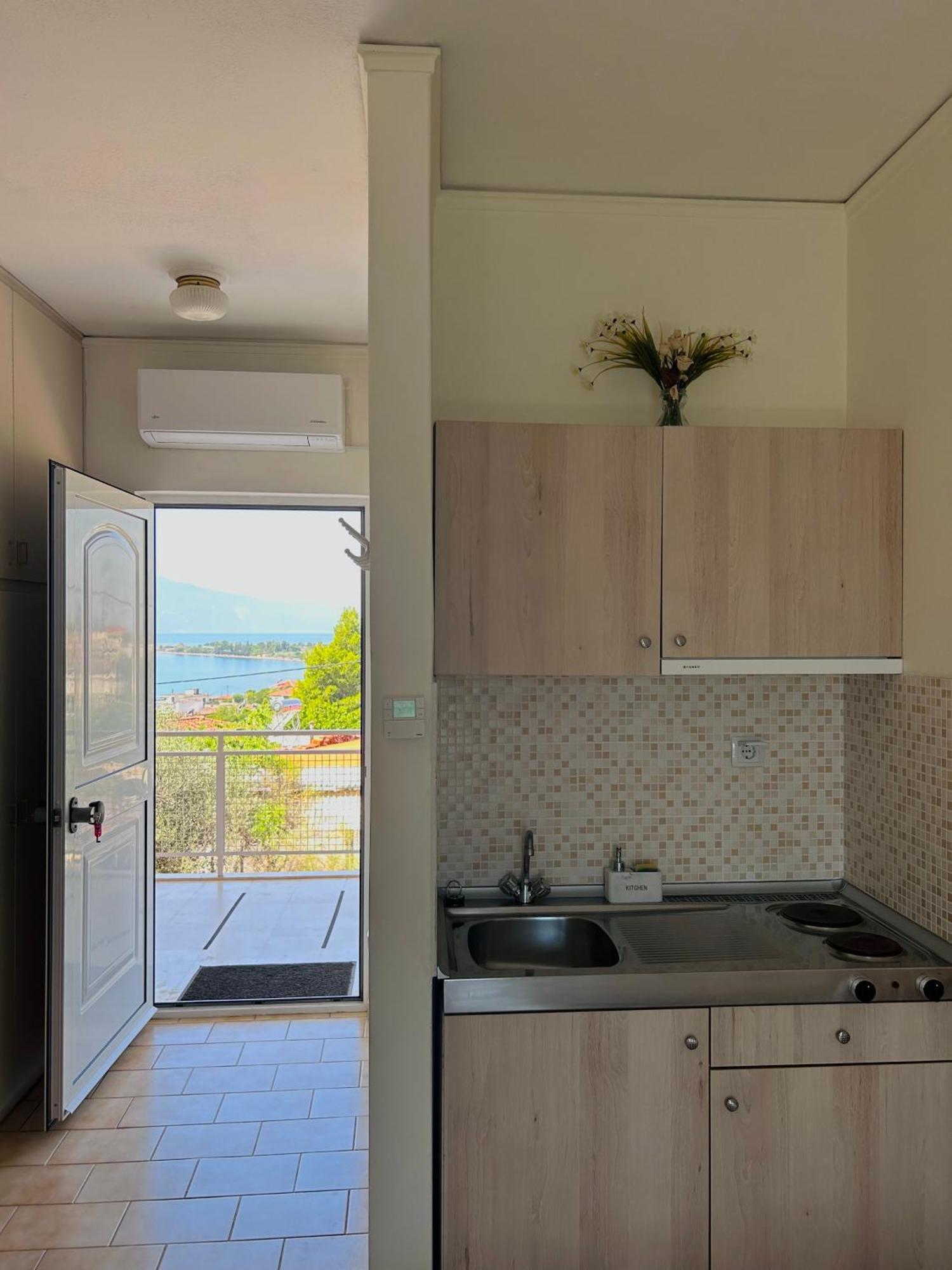 Bay Holiday Hotel & Spa Karavómilosz Kültér fotó
