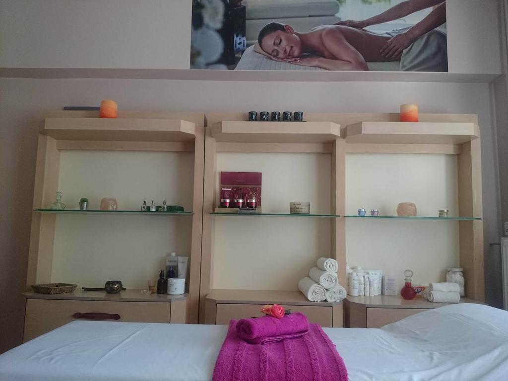 Bay Holiday Hotel & Spa Karavómilosz Kültér fotó