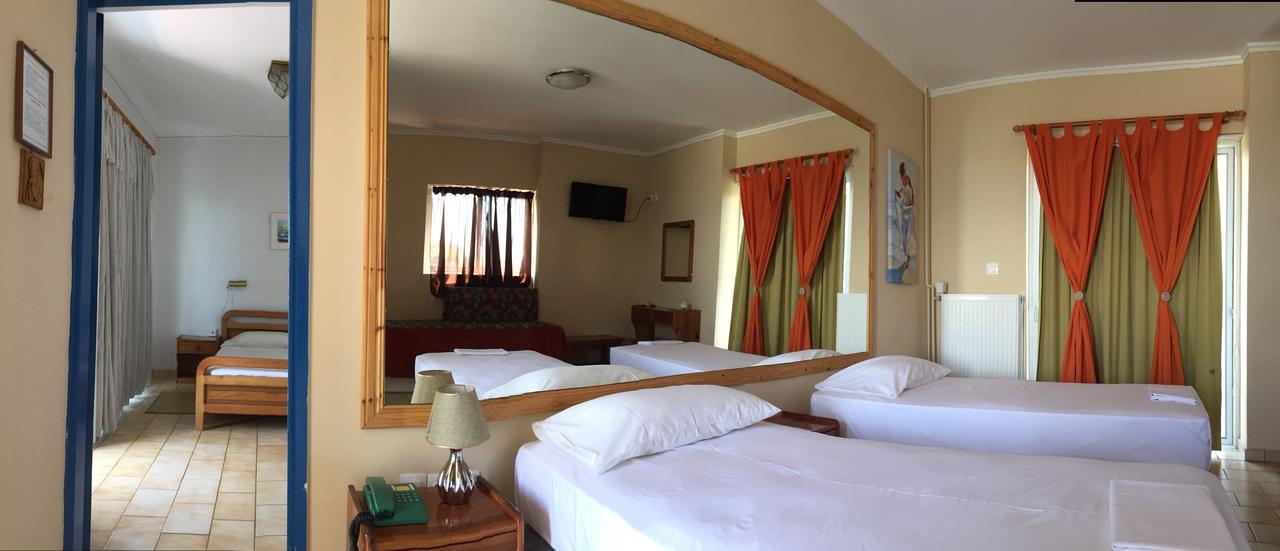 Bay Holiday Hotel & Spa Karavómilosz Kültér fotó